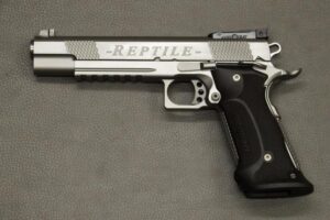 1911 Club 30 Reptile Pistole / Kaliber .45 ACP / Silber CrN PVD beschichtet