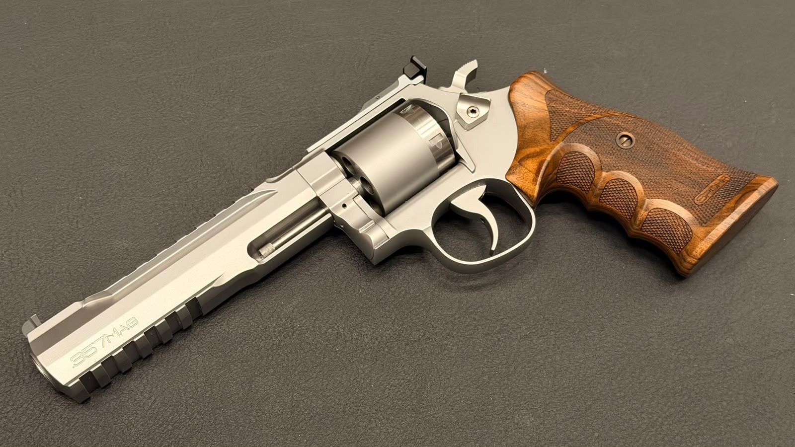 Spohr Revolver L562 Tactical Division 6.0 6" .357 Mag. Stainless – Ansicht 1